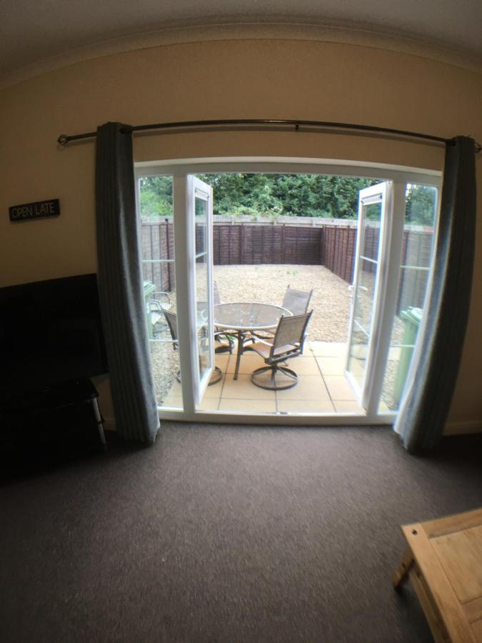 Holiday home Very Large House, 6 Beds, 4 Bedrooms, 3 Bathrooms, 5 Smart Tv's & Parking Boston
